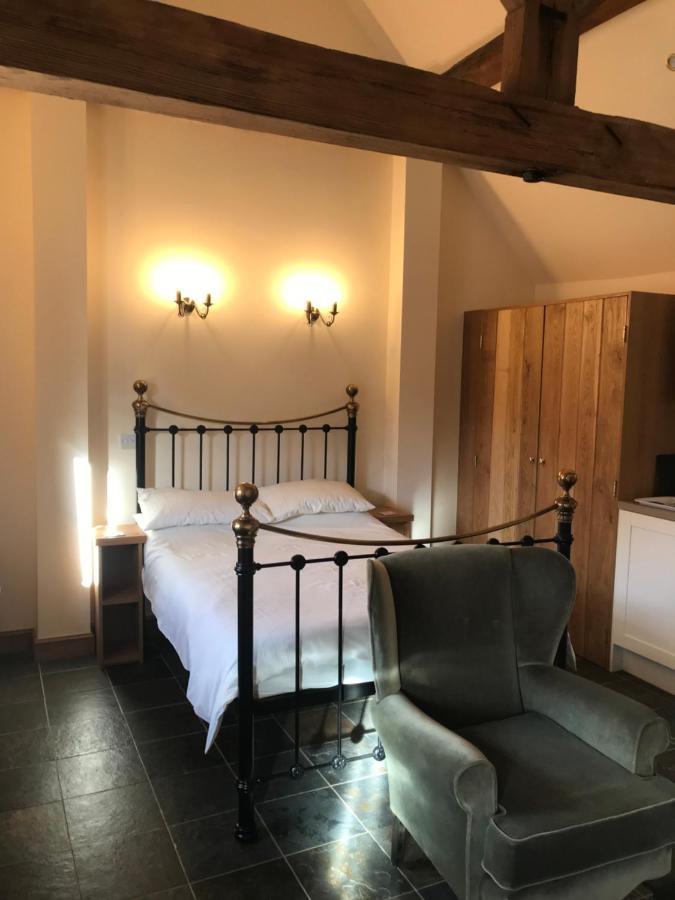 Nuneaton - Cottage - Sleeps 2 - Parking - Garden 외부 사진