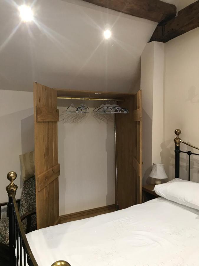 Nuneaton - Cottage - Sleeps 2 - Parking - Garden 외부 사진