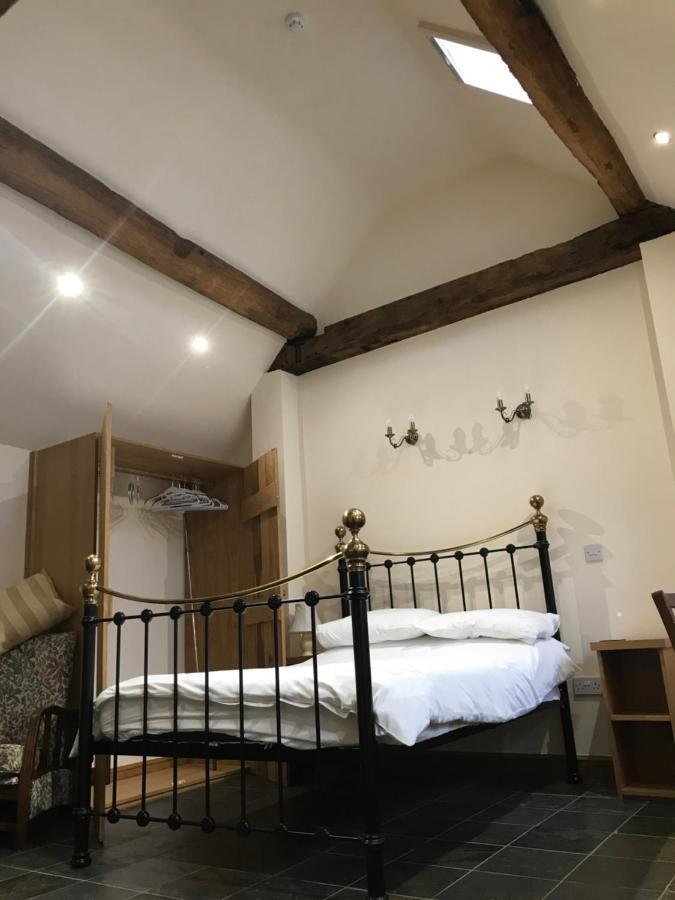 Nuneaton - Cottage - Sleeps 2 - Parking - Garden 외부 사진